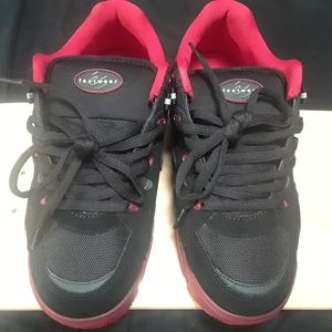 Es symbol red/black size 8 brand new